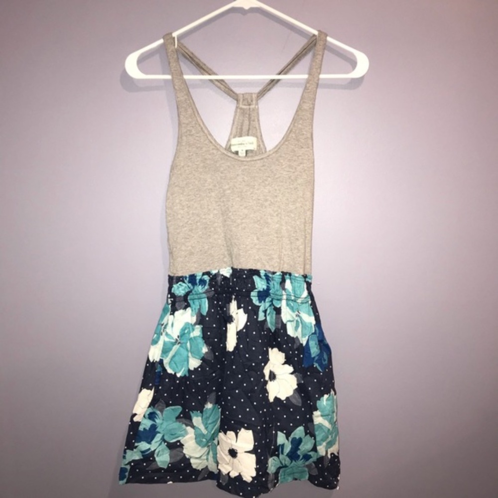 Abercrombie & Fitch Gray/Floral Dress Size M